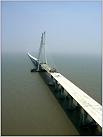 Klicke auf die Grafik für eine größere Ansicht 

Name:	Bruecke ueber dem Wasser - Hangzhou Bay Bridge in China sie ist 36 Kilometer lang.jpg 
Hits:	216 
Größe:	26,5 KB 
ID:	84002