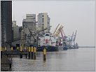 Klicke auf die Grafik für eine größere Ansicht 

Name:	Seehafen Brake 24.3.2018.jpg 
Hits:	121 
Größe:	63,2 KB 
ID:	704331