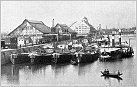 Klicke auf die Grafik für eine größere Ansicht 

Name:	SD-Schiffe im Luitpoldhafen R., um 1912, links am Kai die Lagerhalle der SD. Archiv.jpg 
Hits:	124 
Größe:	391,3 KB 
ID:	935836
