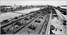 Klicke auf die Grafik für eine größere Ansicht 

Name:	Korneuburg, Werft, Serienfertigung der WT-Kähne, um 1940, DDSG-Archiv, HK..jpg 
Hits:	68 
Größe:	511,7 KB 
ID:	952071